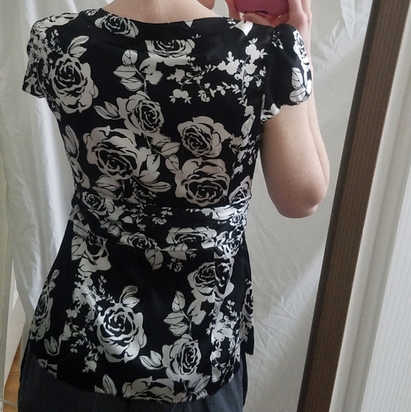 Silk top - Picture 2 of 3